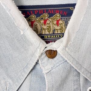 RALPH LAUREN CHAMBRAY MEN'S BUTTON DOWN  SIZE  SIZE LARGE